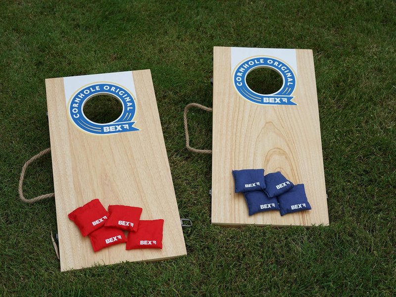 Cornhole-Boards mit Wurfsäckchen